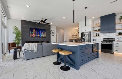 Watertown Apartment | Luxury Lakefront Condo with Private Hot Tub and Sauna