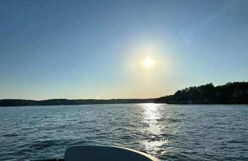 Osage Beach House | Luxury Lakefront Home with Private Dock 5BR5BA