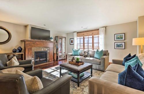 Avon House | Luxury Mountain Condo w/Community Perks & Shuttle