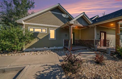 Estes Park House | Luxury Mountain Retreat, Hot Tub, Sauna, Views