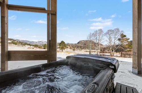 Estes Park House | Luxury Mountain Retreat, Hot Tub, Sauna, Views