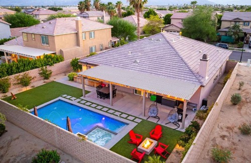 Terra Lago House | Luxury Pool Home Spa & Arcade Retreat