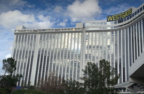 Las Vegas House | Luxury Resort & Casino