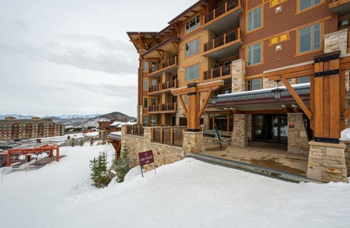 Park City Hotel | Luxury Resort Ski In Ski Out Hyatt Centric Residence Hotel Room Pool Gym Hot tub Restaurant More