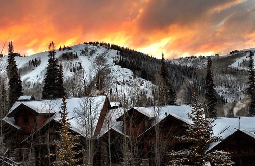 Empire Pass Condo | Luxury Ski-in/Ski-out Arrowleaf at Empire Pass Sleep 6