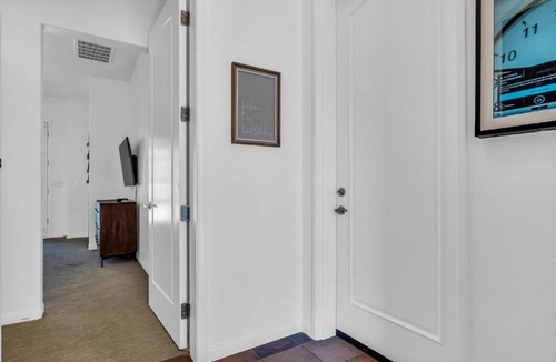 La Quinta Apartment | LV009 Private Upstairs Studio w Mountain Views