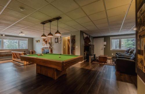 Columbia Falls House | Magnificent 7 Home for 19