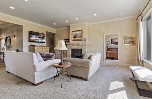Eden House | Magnificent View Hot Tub Mtn Views PoolGame Rm