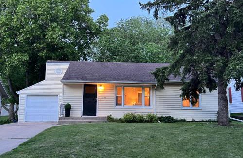 Sioux Falls House | Main Attraction