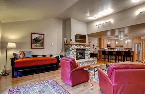 Historic District House | Mainridge B by Ski Country Resorts
