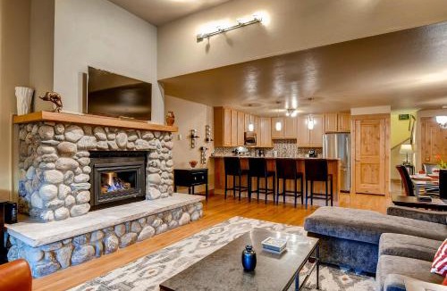 Historic District House | Mainridge B by Ski Country Resorts