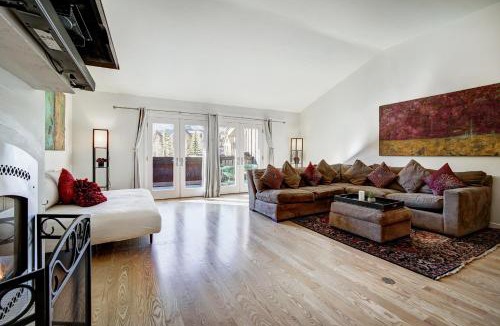 Historic District House | Mainridge C by Ski Country Resorts
