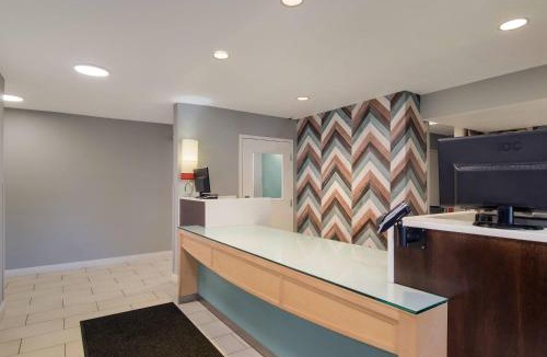 West Omaha Hotel | MainStay Suites Omaha Old Mill