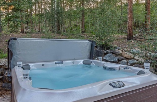 Four O'Clock House | Majestic Mountain Lodge
