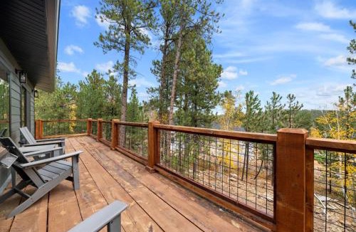 Deadwood House | Make Time Lodge In Powder House Pass