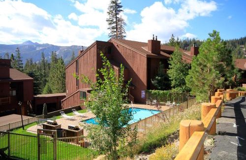 Mammoth Lakes House | Mammoth Ski Racquet Club 120 - Pet Friendly