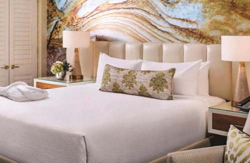 Las Vegas Strip Resort | Mandalay Bay