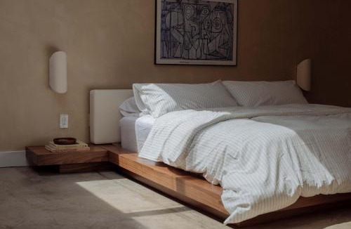 West Hollywood Bed & Breakfast | Mane & Saddle Loft