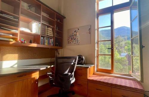 Manitou Springs Historic District House | Manitou Incline Retreat