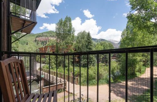 Telluride Hotel | Manitou Lodge 6 by Alpine Lodging Telluride