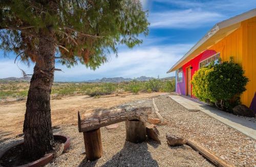 Joshua Tree House | @ Marbella Lane - Rainbow House Glampers Paradise