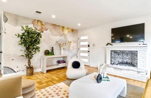 Linda Mar House | Marbella Lane - Stylish 4BR w Revitalizing View