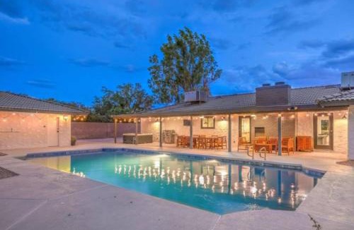 Enterprise House | Mardon 4000sf Pool Villa with Sauna Theater