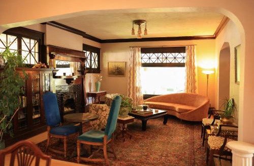 Logan Bed & Breakfast | Marianna Stoltz House