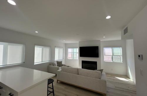 Sand Section Apartment | MB Modern Sand Section Sea View