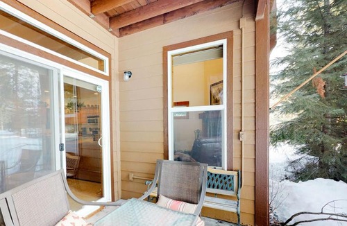 McCall House | McCall Golf Condo - Pool Courts & Patio