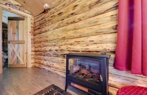 Marion House | McGregor Lake Access: Cabin in Wooded Wilderness