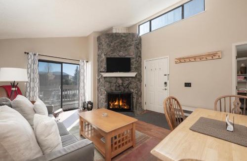 Fraser Apartment | Meadow Ridge Court 11 Unit 5