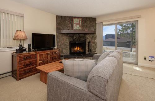 Fraser House | Meadow Ridge Court 18 Unit 4