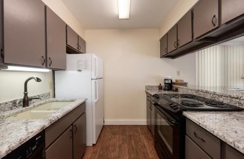 Fraser House | Meadow Ridge Court 18 Unit 4