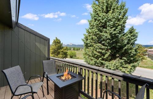 Fraser House | Meadow Ridge Court 18 Unit 11