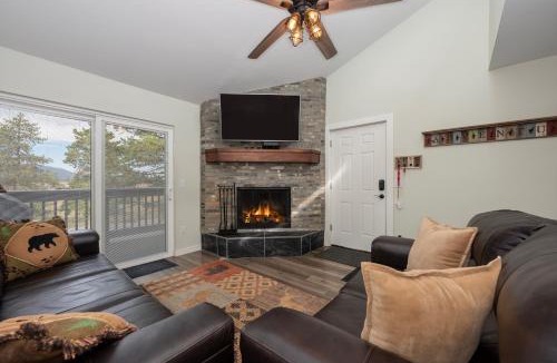 Fraser House | Meadow Ridge Court 20 Unit 13