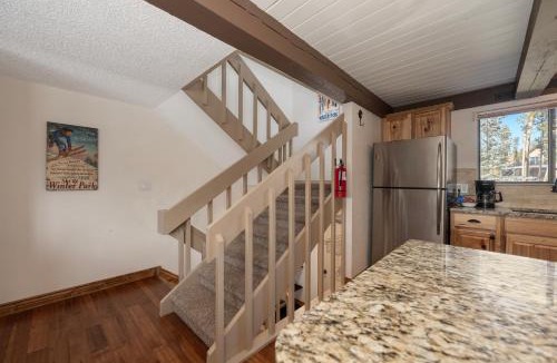 Fraser Apartment | Meadow Ridge Court 29 unit 8