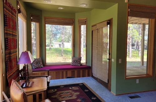 Sunriver House | Meadows Hideaway with Access to Exclusive Golf