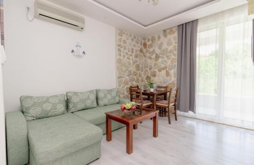 Gjerana House | Medo