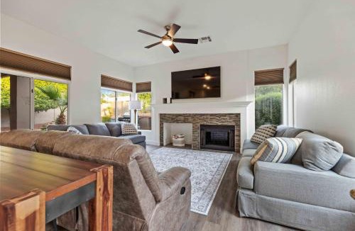 East Mesa House | Mesa Arizona Oasis w Pool BBQ Vaulted Ceilings