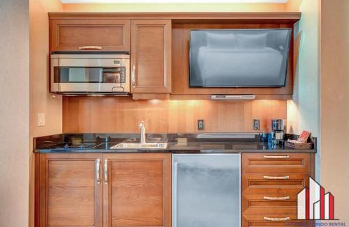 Las Vegas House | MGM Signature-30-719 Strip View Jacuzzi Studio