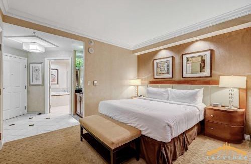 Las Vegas House | MGM Signature-34-604 Jacuzzi Studio