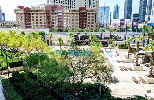 Las Vegas Apartment | MGM Signature Balcony Suite 2817 NO RESORT FEE