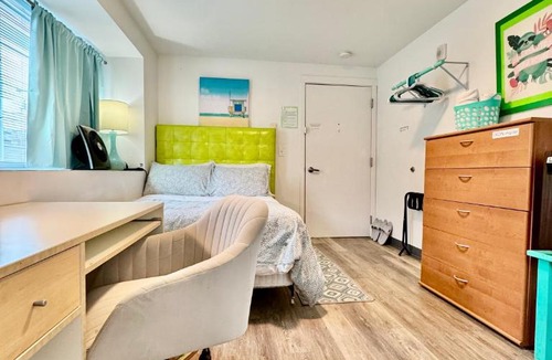 University District Apartment | Micro Studio Apartment 10 Minutes Walk to University of Washington