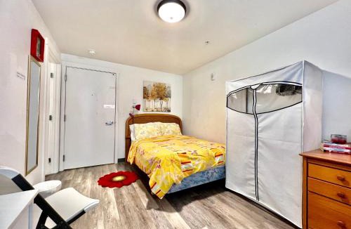 University District Apartment | Micro Studio Apartment 10 Minutes Walk to University of Washington