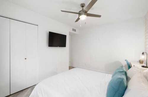 Tempe House | Mid-Century 3BR Near Banner & ASU - Extended Stay