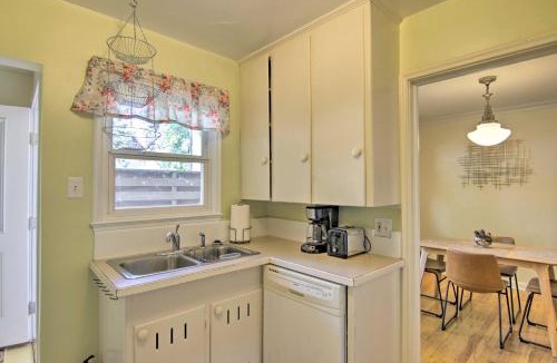 Bozeman House | Mid-Century Bozeman Townhome ~ 1 Mi to Dtwn!