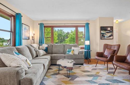Rapid City House | Mid-Century Magic - HUGE Space