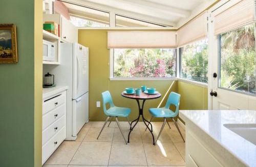 La Quinta Cove House | Mid-Century Modern in Enchanting Desert Garden