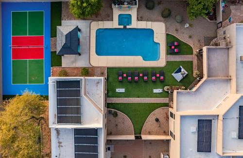 Central Scottsdale House | Midnight At The Oasis